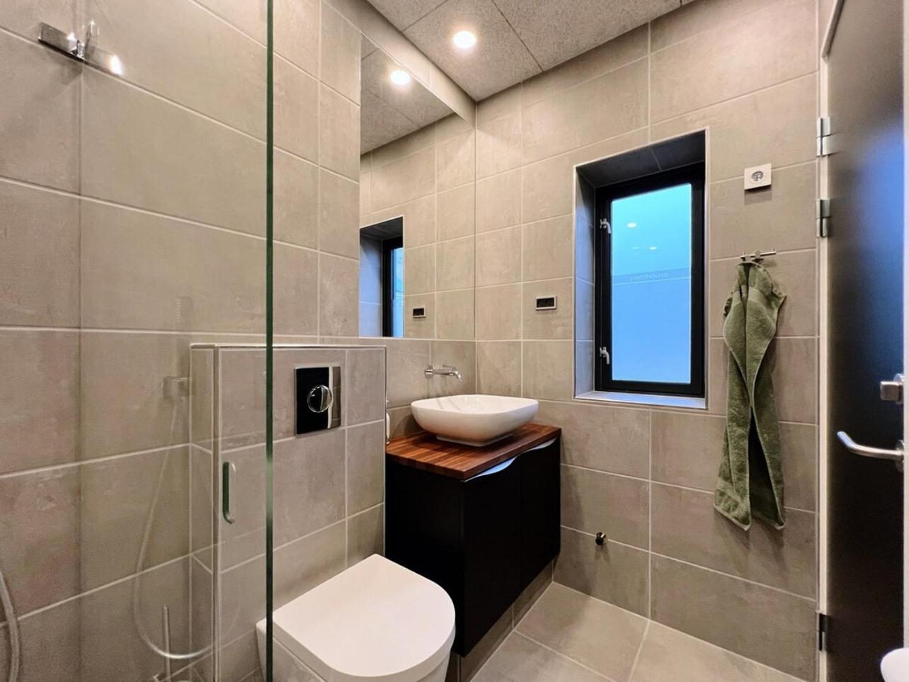 Stunning Ocean View Penthouse Apartment Oravik Esterno foto