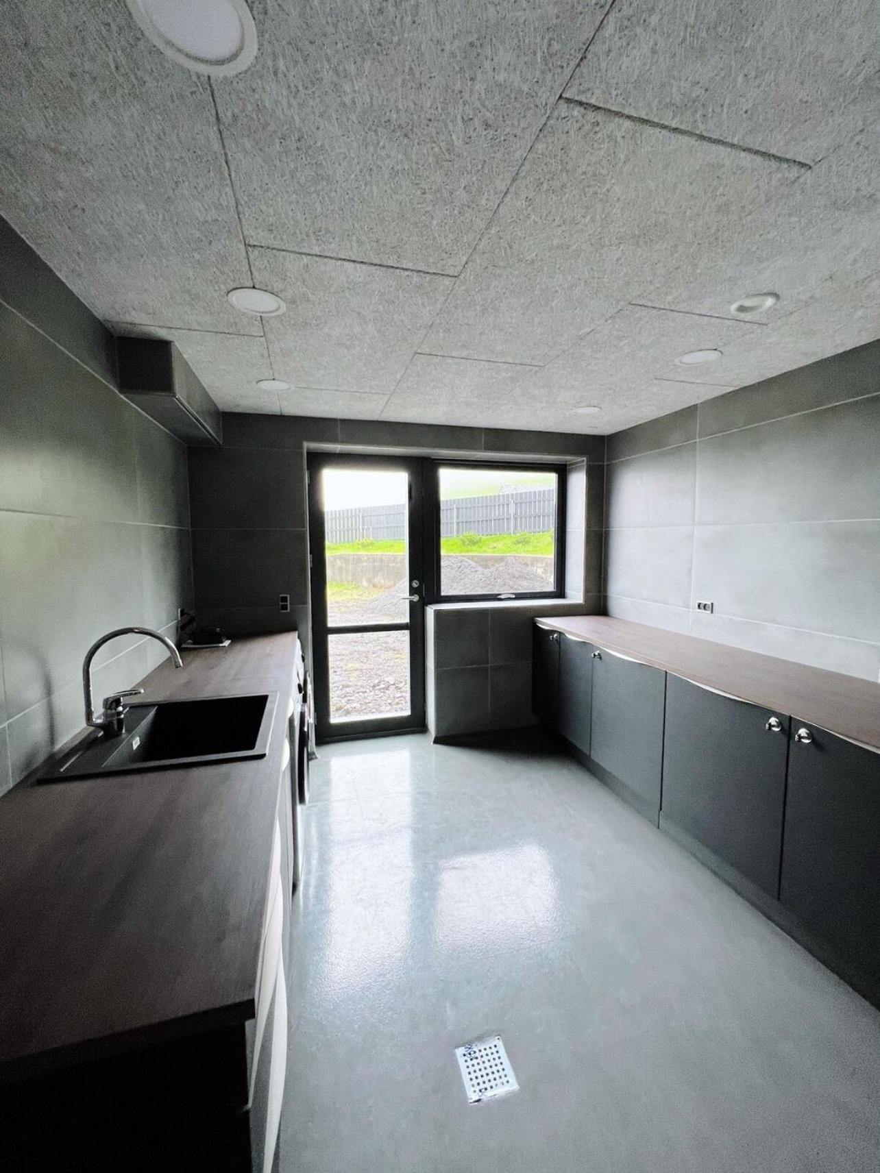Stunning Ocean View Penthouse Apartment Oravik Esterno foto